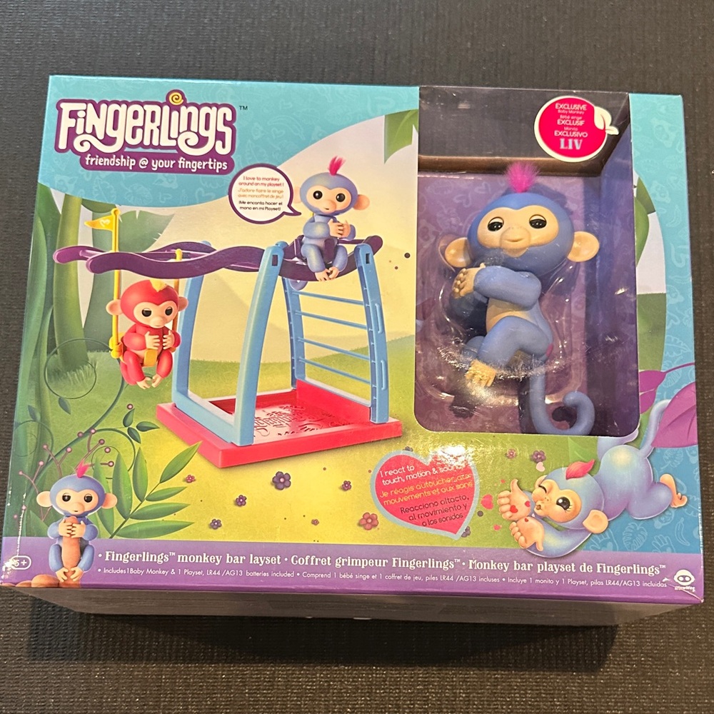 Fingerlings Monkey Bar Playset with Blue and Pink Monkeys